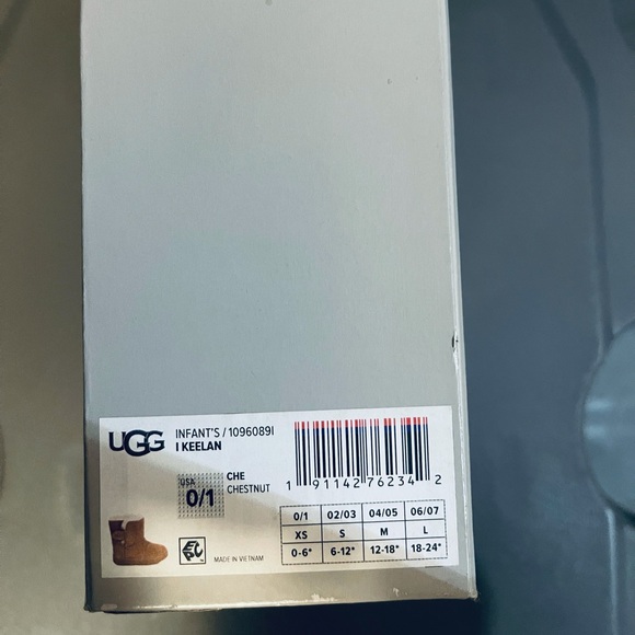 Ugg Infant Boot - Picture 3 of 7